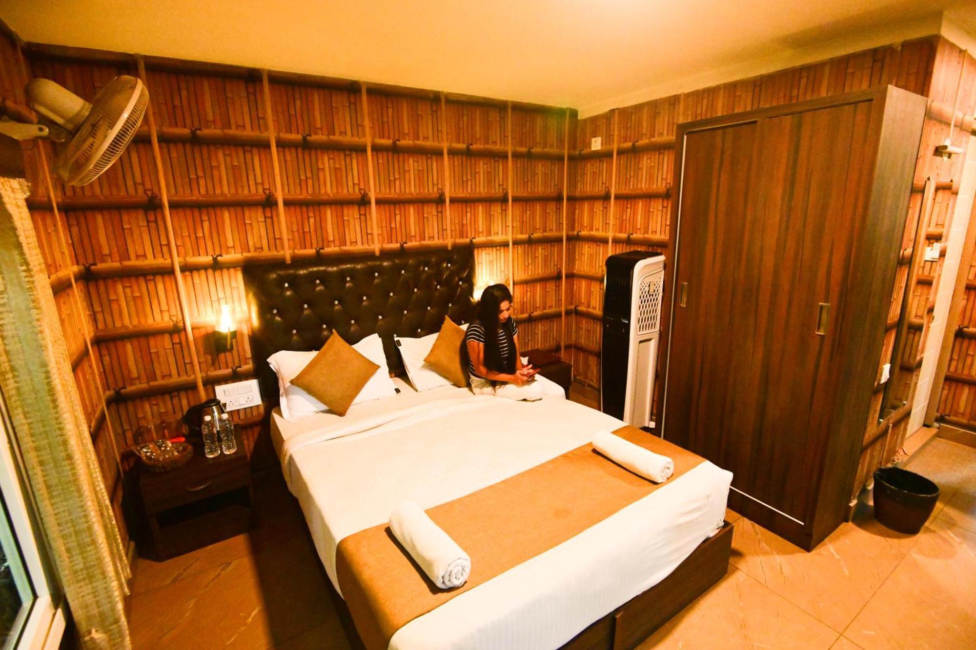 The Mountain Shades Resort Madikeri Exterior photo